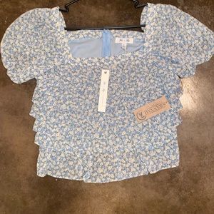 Savannah Sevens Top size large NWT